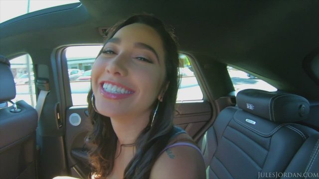 Karlee Grey: Huge Natural Backseat Fun