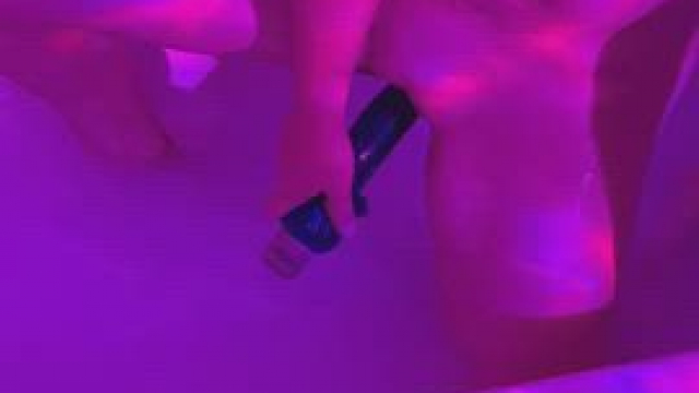 Fucking my favorite sextoy in the bathtub