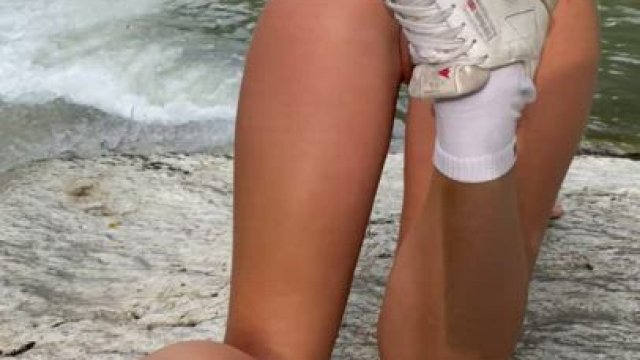 How many of you would actually take the risk to screw me in this position by the