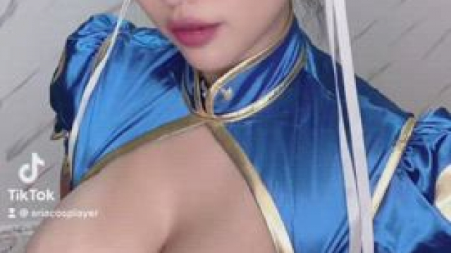 if chun li ha huge natural tits
