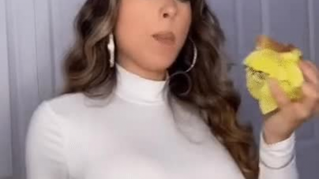 Curvy latina in a tight white top ????