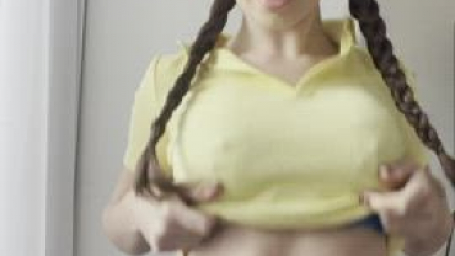 I like to make my huge titties bounce