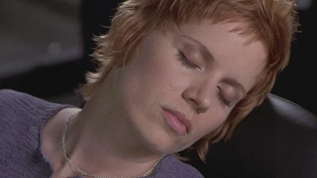 Kim Dickens plot in Hollow Man