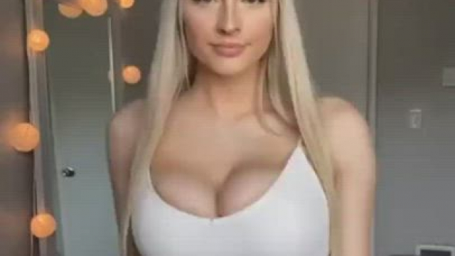 Huge Tits Blonde TikTok