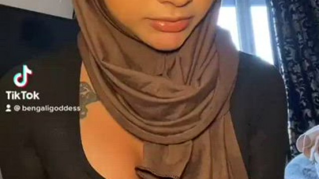 Do you like chicks with huge tits