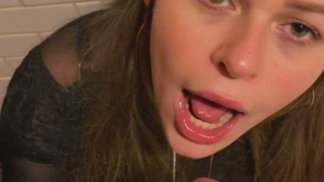 Sucking penis on the first date